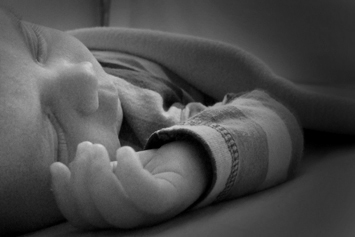 Nachtelijk ouderschap: over doorslapen en behoeften van je kind in de nacht